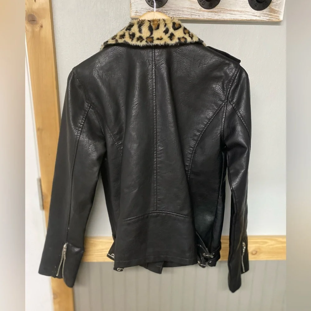 NWT C&C California Faux Fur Moto Jacket Women’s Size Large - Picture 3 of 4